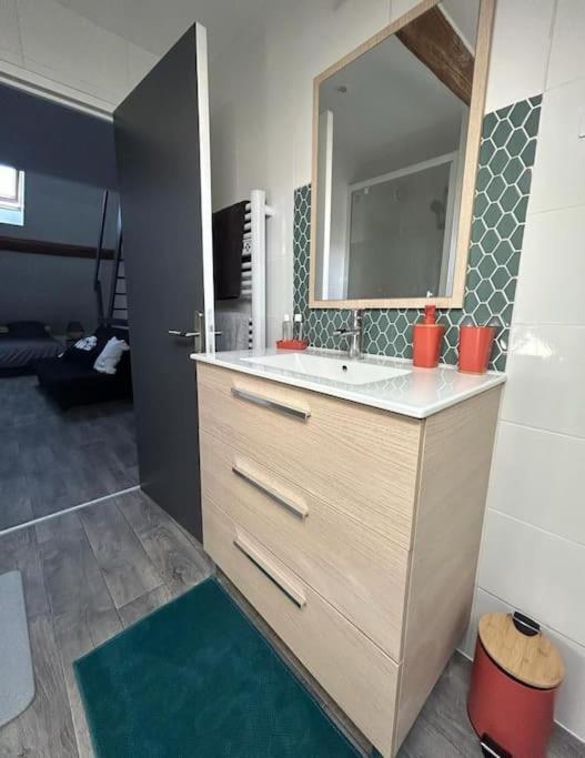 Appartement Plein De Charme Coignières Exterior foto