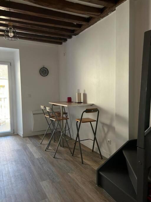 Appartement Plein De Charme Coignières Exterior foto